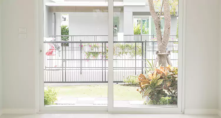 Balcony Screen Door Repair in New Port Richey, FL