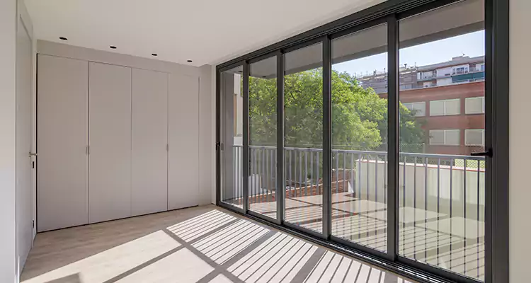 Fix Sliding Screen Door Track in New Port Richey, FL